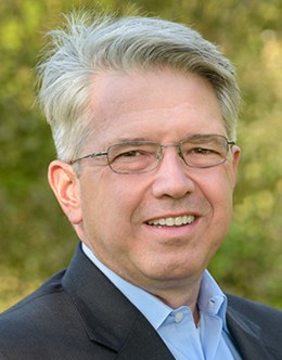 Head shot of Joe Messick, Optimizing Big Data/Analytics Certificate program graduate